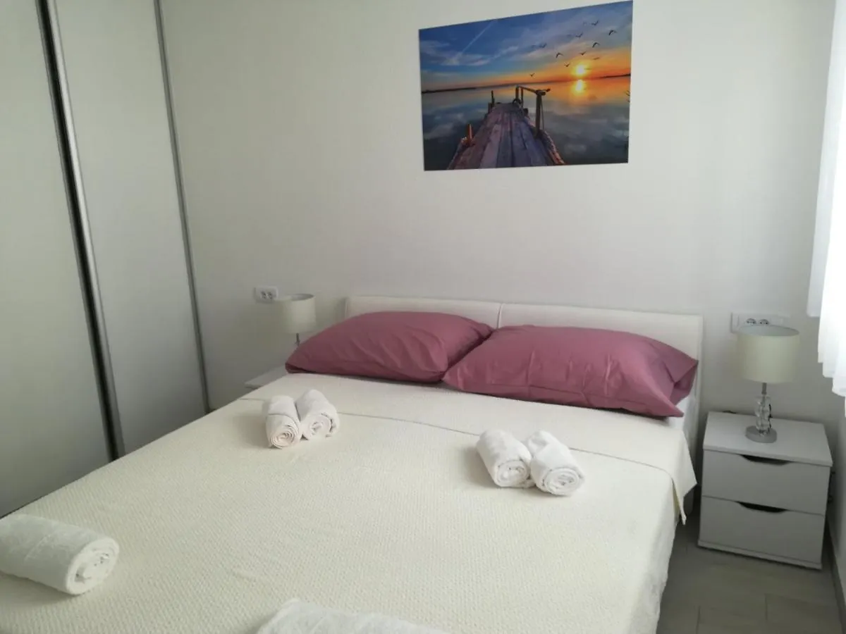 Apartmani Manuela Okrug Gornji Croatia