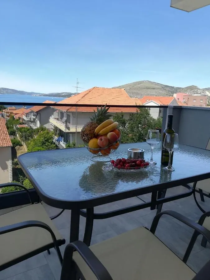 Apartmani Manuela Okrug Gornji