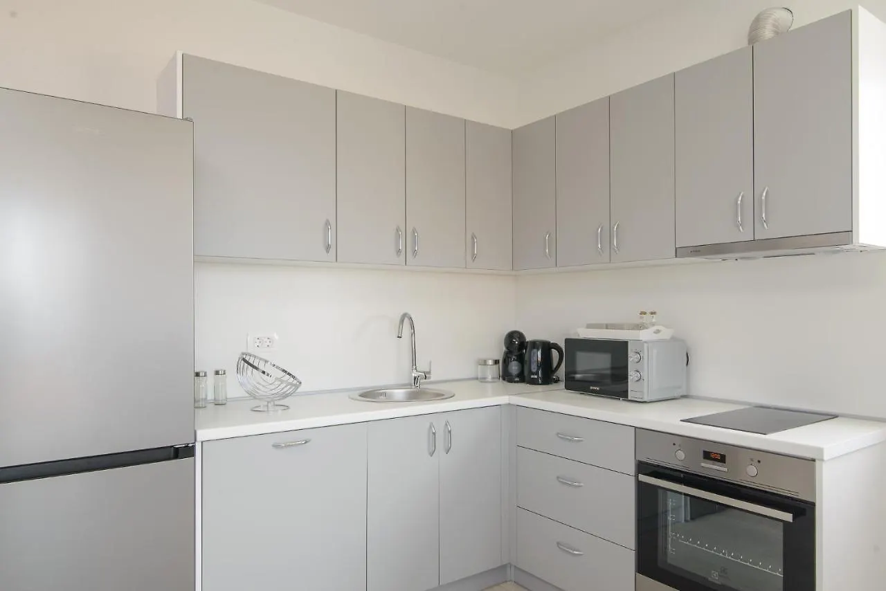 Apartmani Manuela Okrug Gornji 0*,