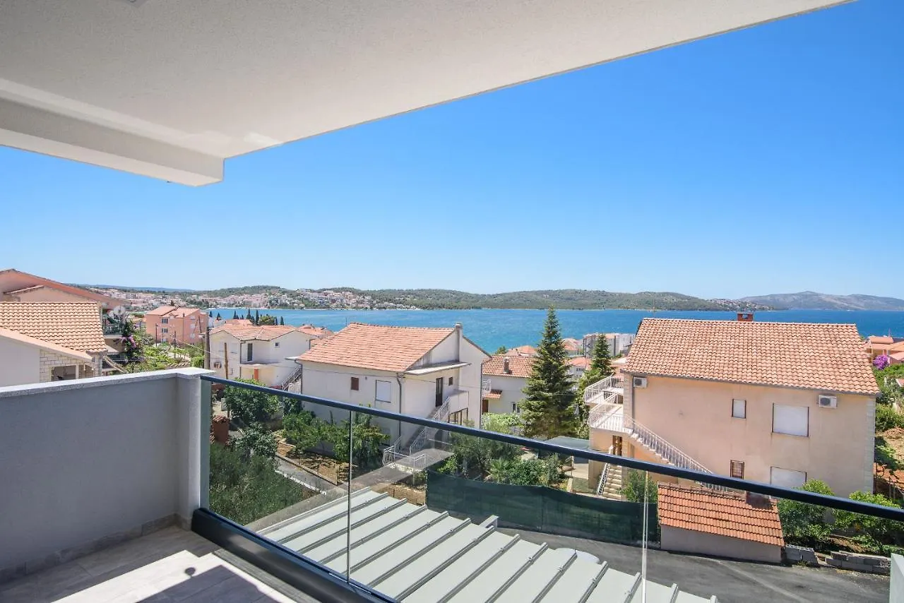 Apartmani Manuela Okrug Gornji Croatia