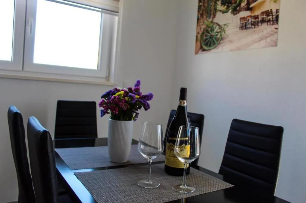Apartmani Manuela Okrug Gornji